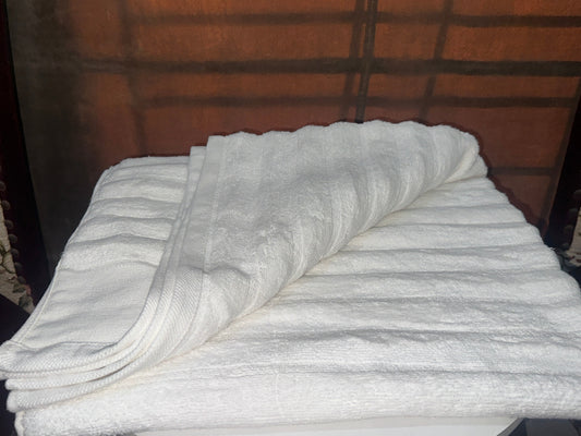 Platinum Collection | Pure Cloud Zero Twist Bath Sheet